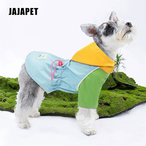 Chaqueta Cortavientos Multicolor con Capucha para Perros — Ligera, Ajustable y Antisuciedad
